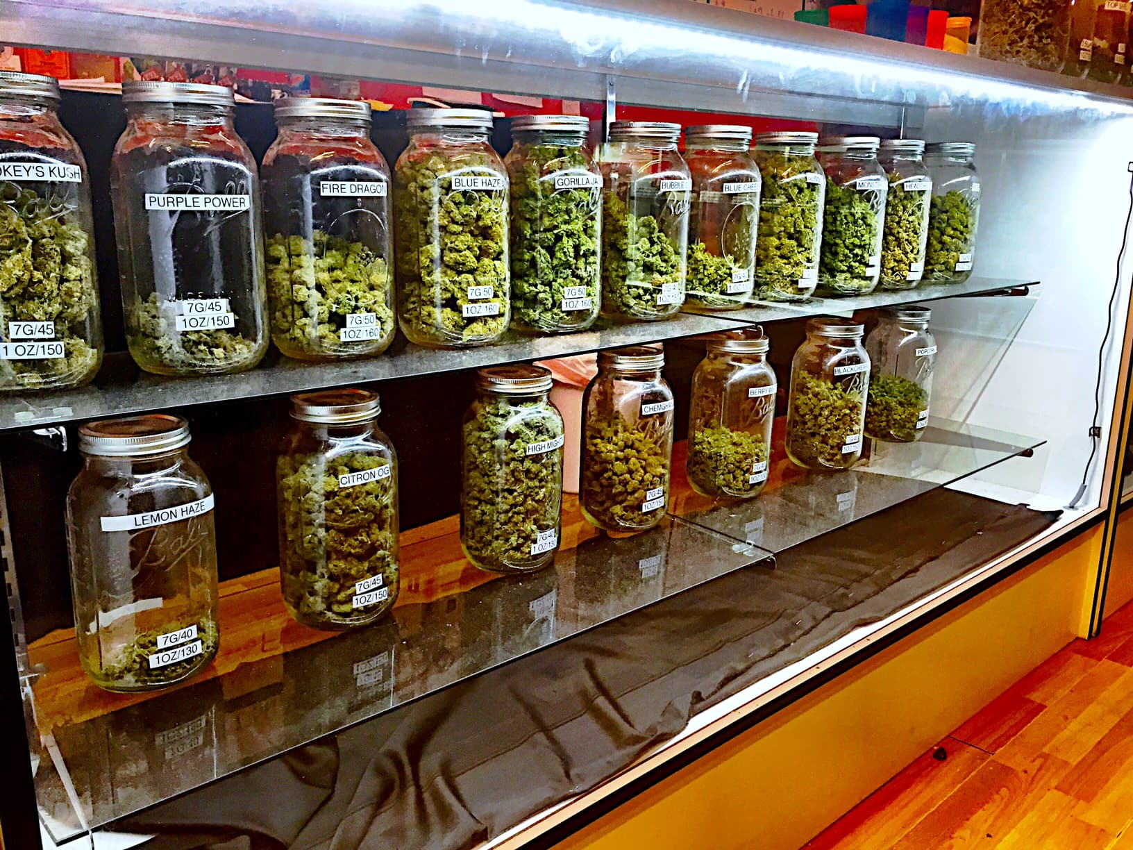 Your Guide to Finding the Best Weed Shops Near Me in Canada
